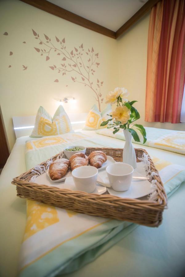 Gaestehaus Karawankenblick Apartment Drobollach am Faakersee Bagian luar foto